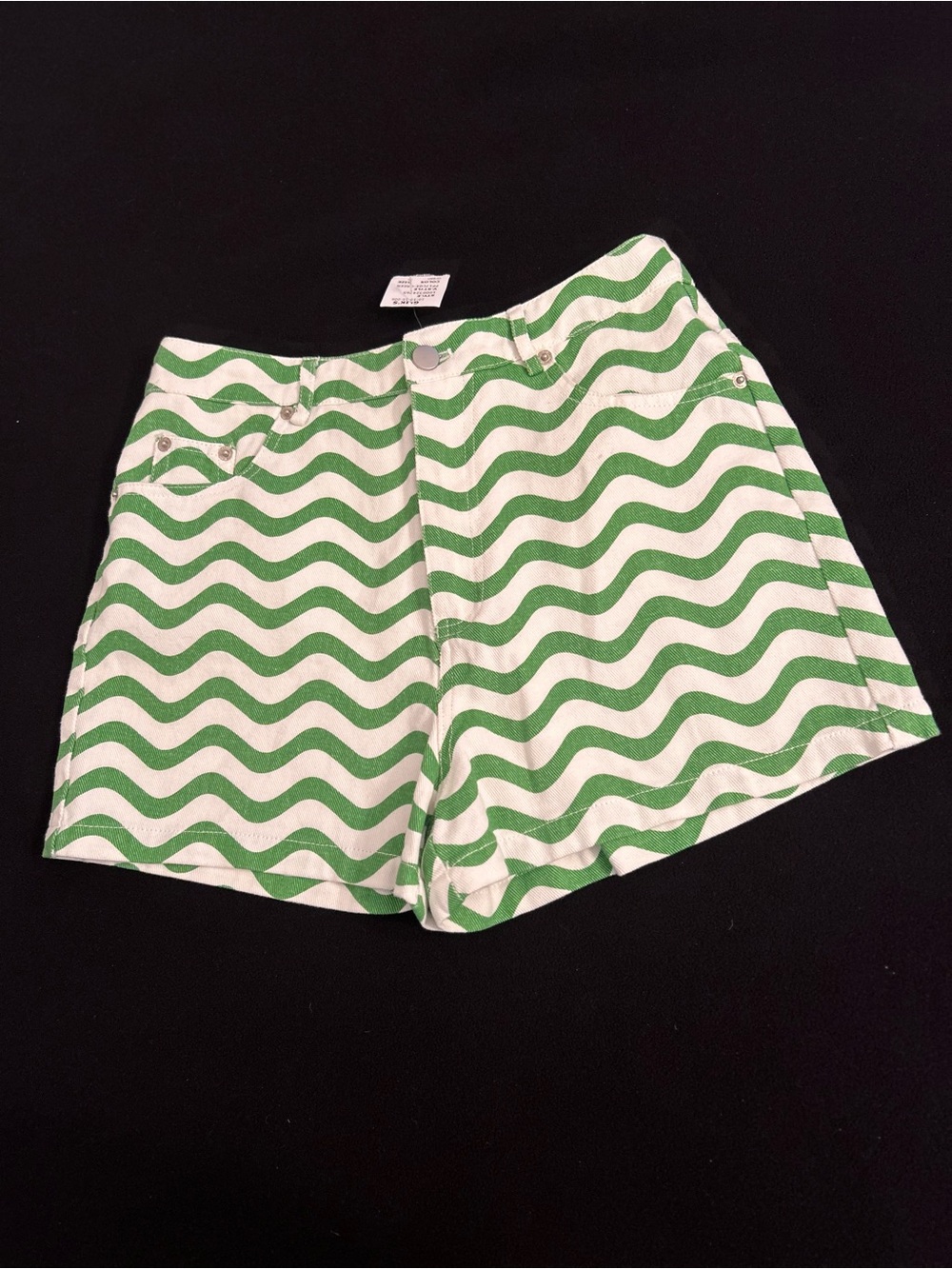 Green Wave Print Women's Shorts papermoon groovy twill chino shorts M
